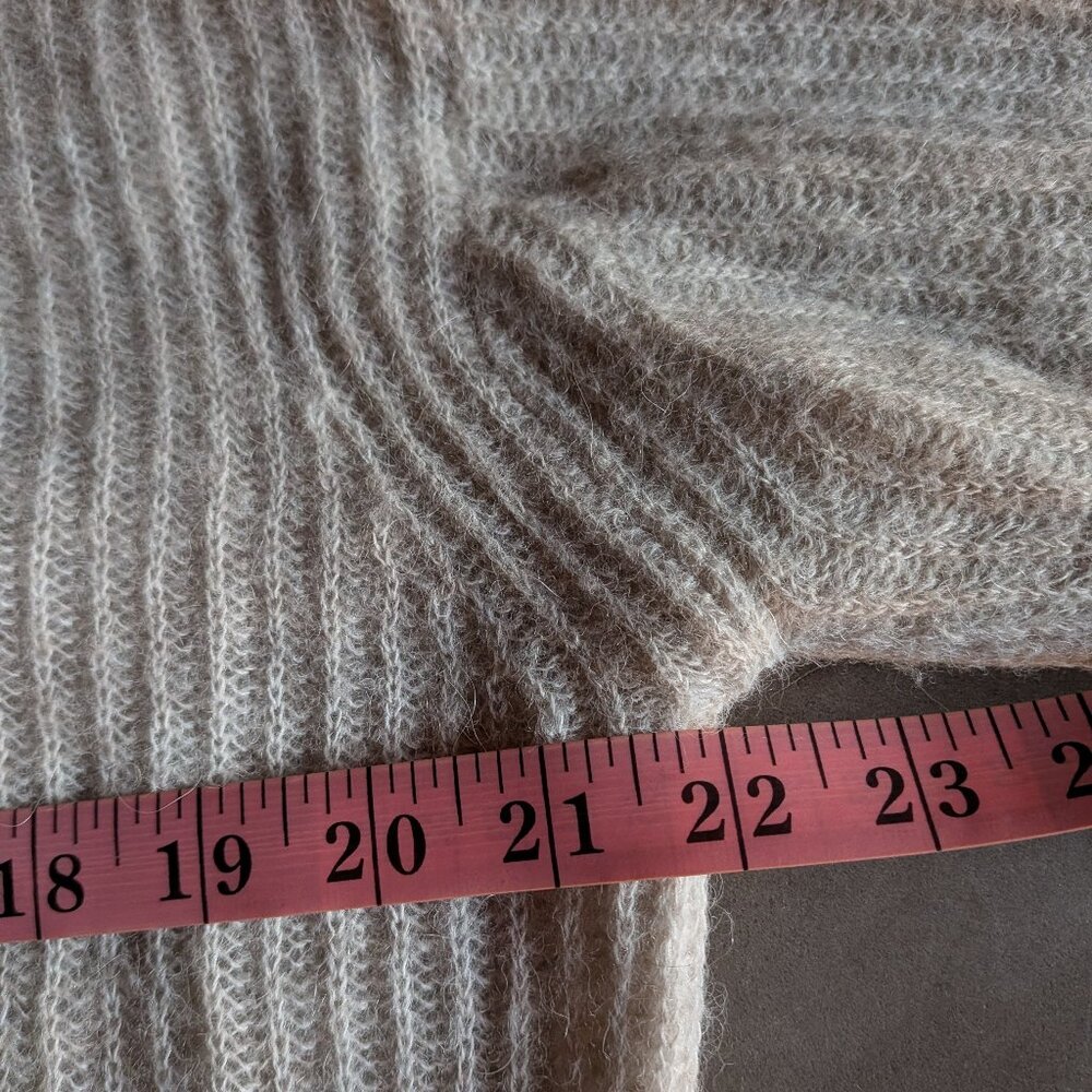 Everlane | The Cocoon Alpaca Crew |  Almond | Small - Picture 11 of 16